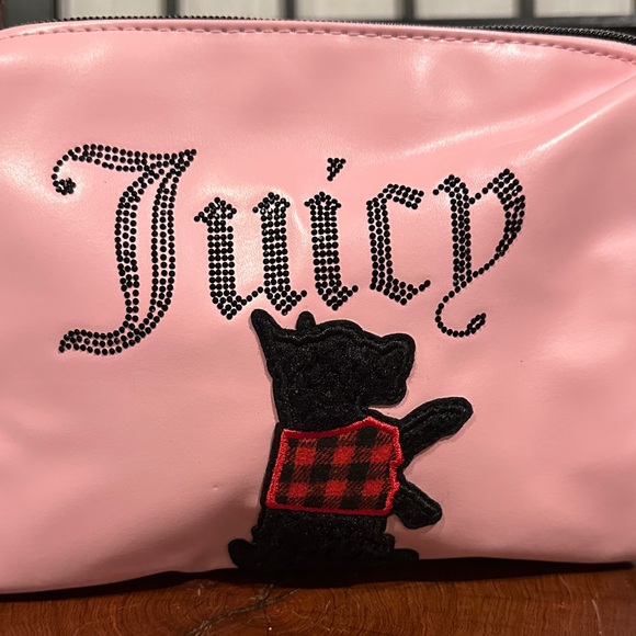 Juicy Couture Large Pink Cosmetic Pouch with Crown Charm NEW - Picture 3 of 8